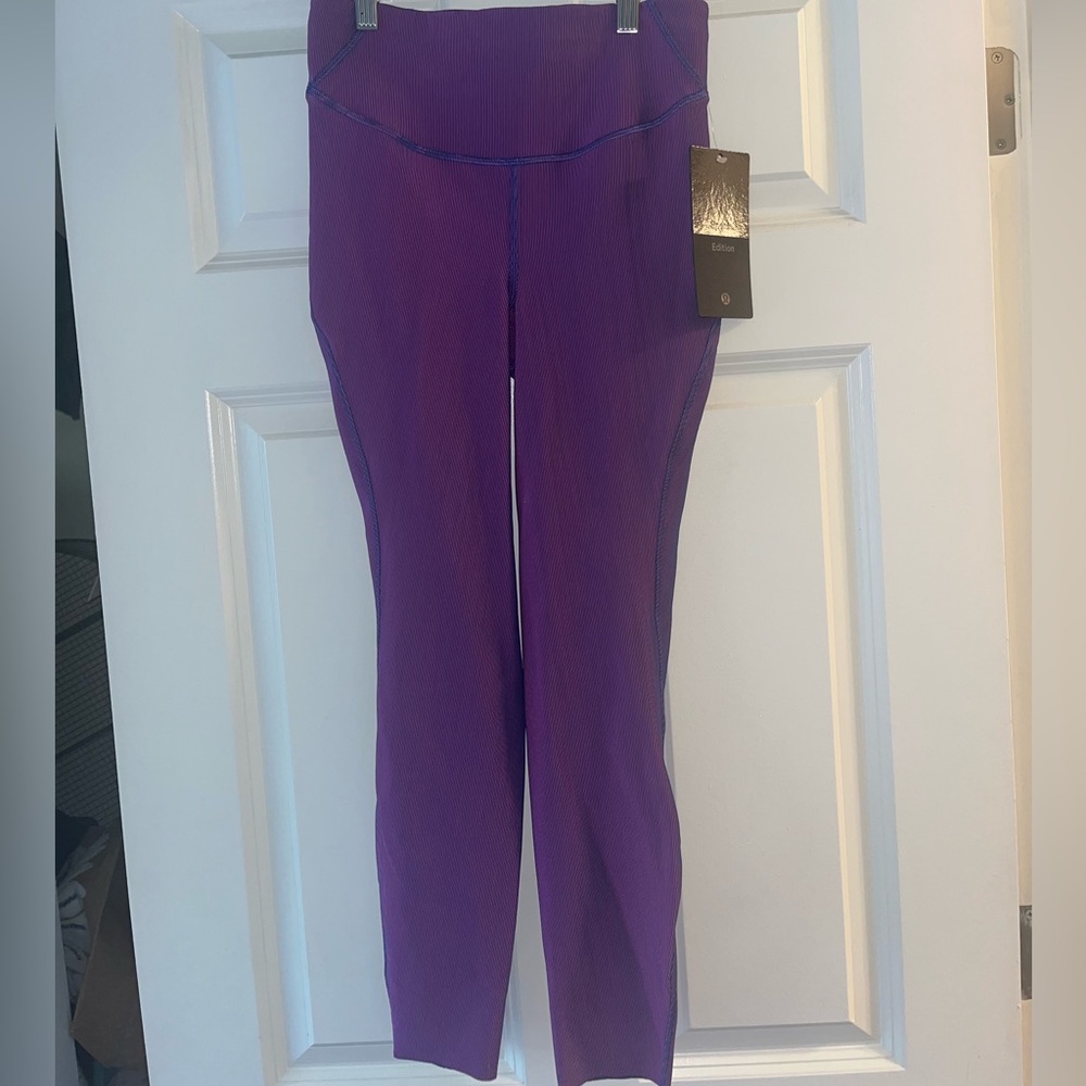 Brand new two-toned lulu lemons leggings size 6